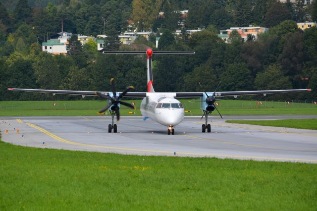 de Havilland Dash 8-400 (OE-LGI)