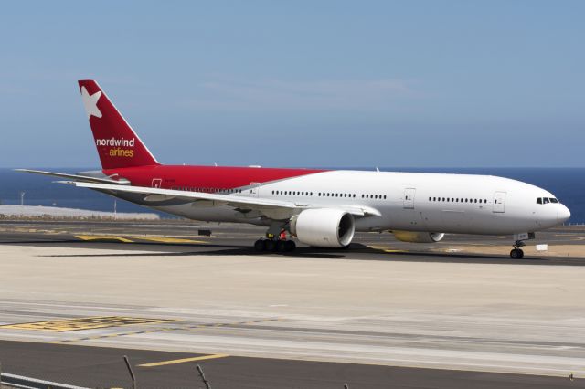 Boeing 777-200 (VQ-BUD)