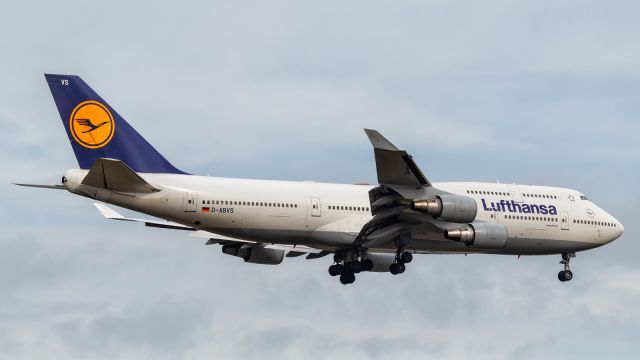 Boeing 747-400 (D-ABVS)