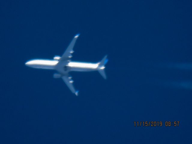 Boeing 737-900 (N69816)