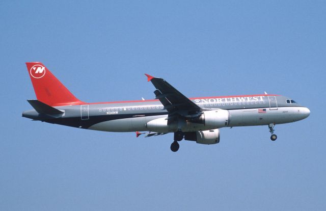 Airbus A320 (N341NW) - Final Approach to Narita Intl Airport Rwy16L on 2003/05/05