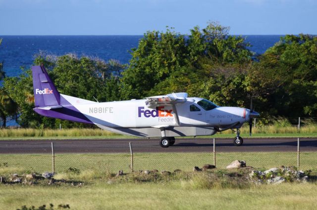 Cessna Caravan (N881FE)