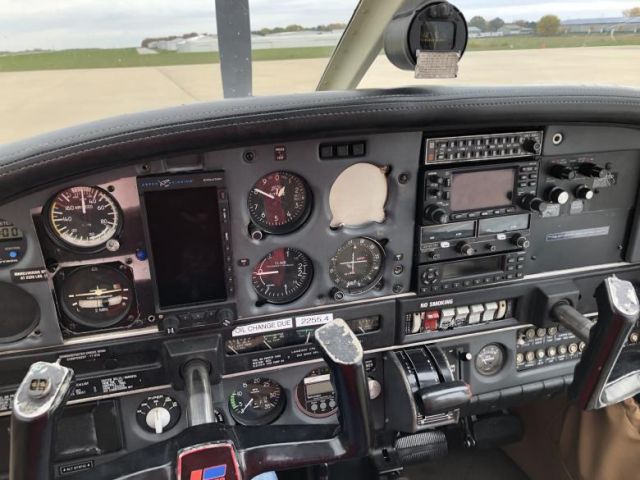 Piper Cherokee (N38300)