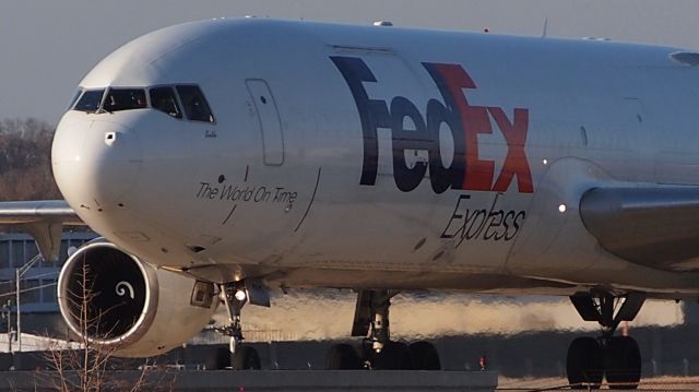 McDonnell Douglas DC-10 (N319FE) - "Seth"