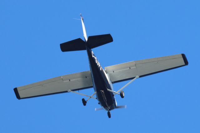 Cessna 152 (C-GJPJ) - C-GJPJ Cessna Commuter 152 Cargair Aviation Inc. Survolant la ville de Lavaltrie QC. Le 29-09-2024 à 14:51: