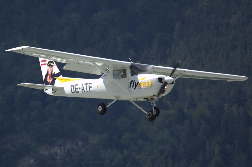 Cessna Commuter (OE-ATF)