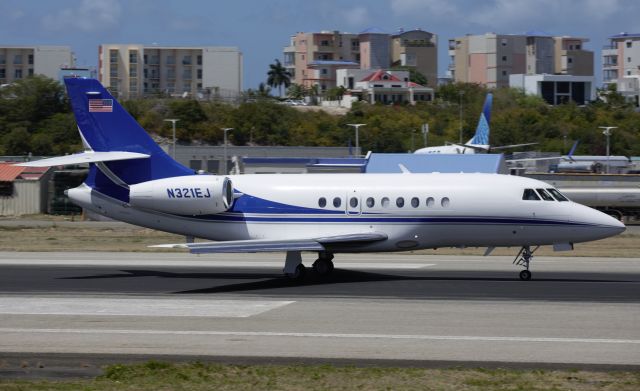 Dassault Falcon 2000 (N321EJ)