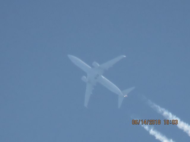 Boeing 737-800 (N924AN)