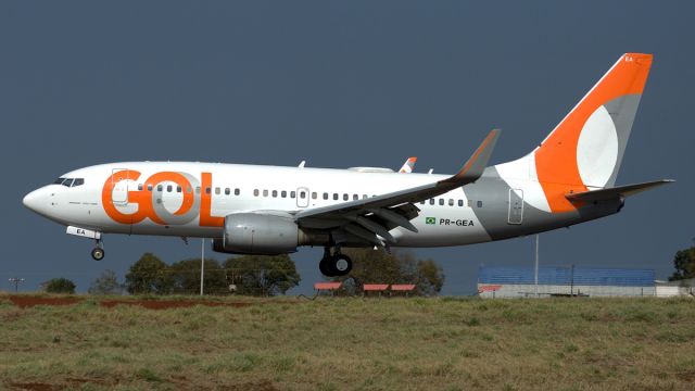 Boeing 737-700 (PR-GEA)