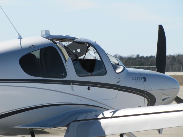 Cirrus SR-22 (N247RB) - SR22 after midair collision with Cessna 152. Made emergency landing at Easterwood Airport. Pilot walked away. As did the student and instructor in the 152. SR22 windshield struck the right main landing gear of the C152.