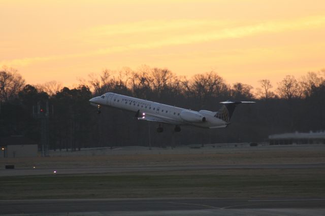 Embraer ERJ-145 (N13161)