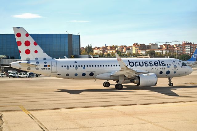 Airbus A320neo (OO-SBE)