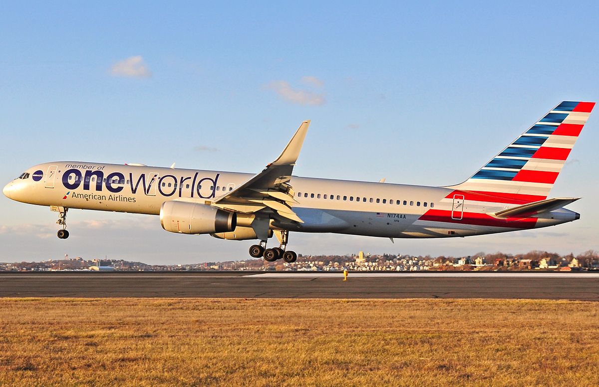 Boeing 757-200 (N174AA) - AA OneWorld special livery landing RWY27 @ KBOS Logan