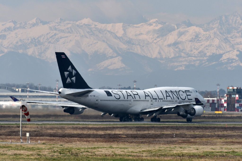 Boeing 747-400 (HS-TGW)