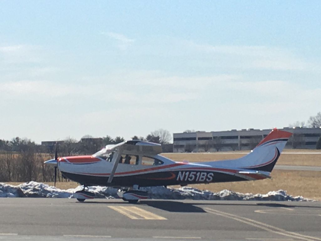 Cessna Skylane (N151BS) - N151BS (C182) arriving at Wings Field (KLOM)br /Photo Date: March 13, 2021
