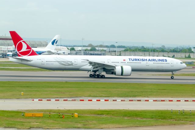 BOEING 777-300ER (TC-LKB) - 29.04.2017