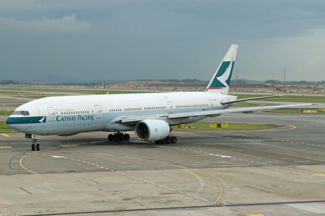Boeing 777-200 (B-HND)