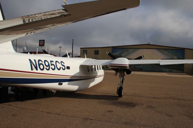 Gulfstream Aerospace Jetprop Commander (N695CS) - FBOs Hangar at KISN