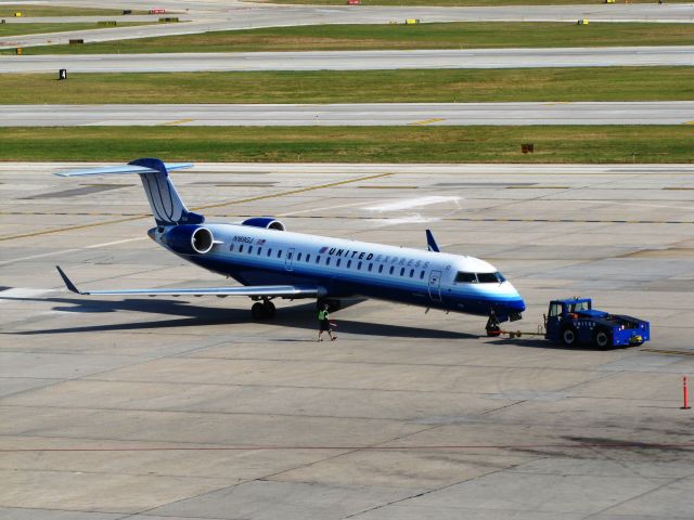 Canadair Regional Jet CRJ-700 (N169GJ)