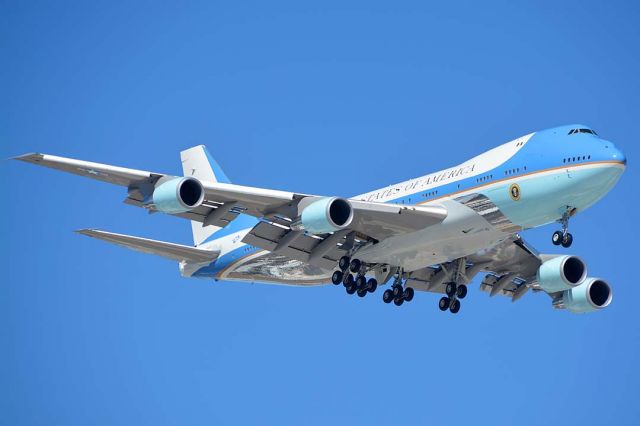 Boeing 747-200 (92-9000) - Boeing VC-25A (747-2G4B) 92-9000 carried President Barack Obama to the Valley of the Sun on Friday, March 13, 2015. The President visited the Veterans Administration Hospital. 