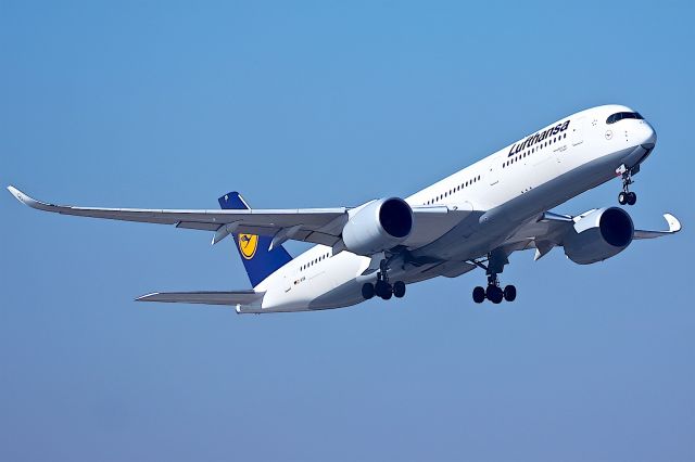 Airbus A350-900 (D-AIXB)