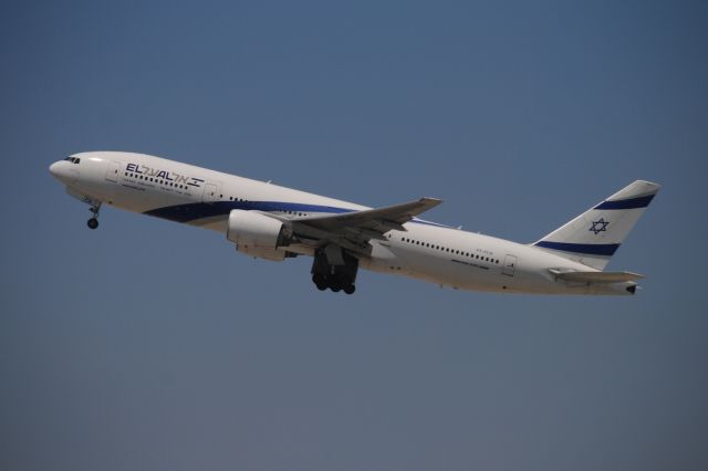 Boeing 777-200 (4X-ECB) - This El Al Israeli Airlines 777-200ER seen departing KLAX for Tel Aviv, ISRAEL!!  Non-Stop!
