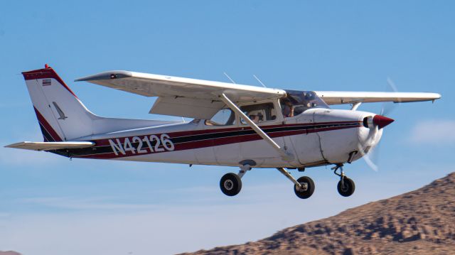 Cessna Skyhawk (N42126) - Captured This Beautiful Cessna 172, This 172 Was Actually Featured On JetPhotos A Couple Times! 