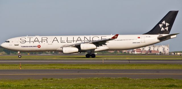 Airbus A340-200 (TC-JDL) - Proudly showing off her Star Alliance colors !