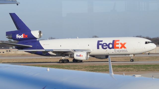 McDonnell Douglas DC-10 (N372FE)