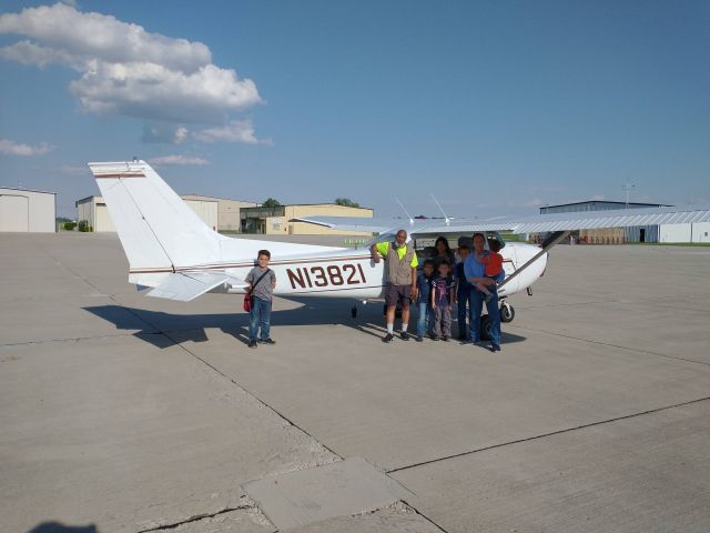 Cessna Skyhawk (N13821) - KLEX - KAXV 
