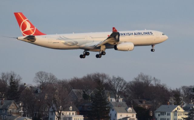 Airbus A330-300 (TC-JNR)