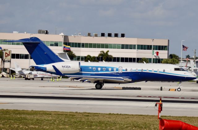 Bombardier Global 5000 (N43GX)