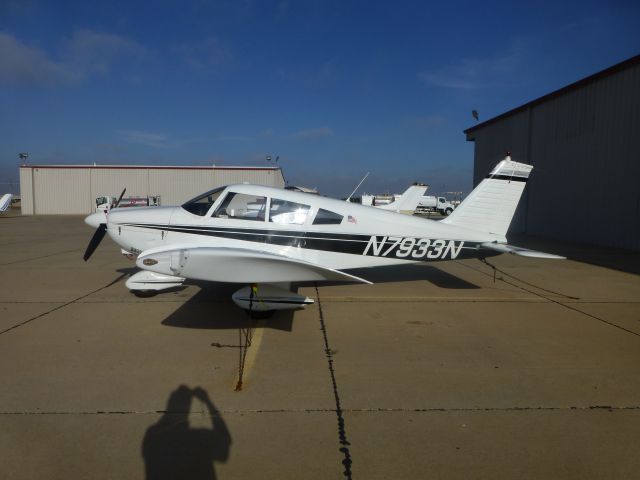 Piper Cherokee (N7933N)