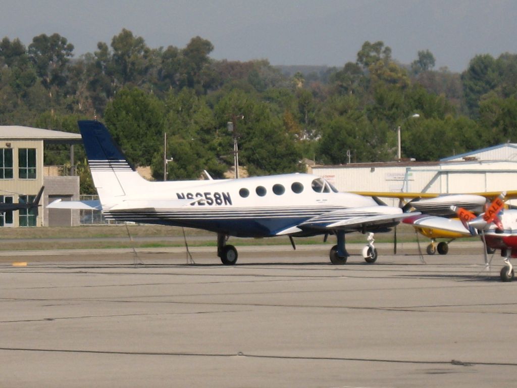 Cessna 340 (N6258N) - PARKED AT FULLERTON