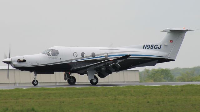 Pilatus PC-12 (N95GJ) - Landing on runway 18 as Tradewind Flight 95 from Nantucket, 17 May 2019.