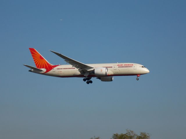 Boeing 787-8 (VT-ANM)