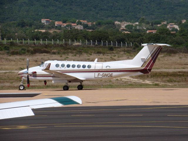 Beechcraft Super King Air 300 (F-GNOE)