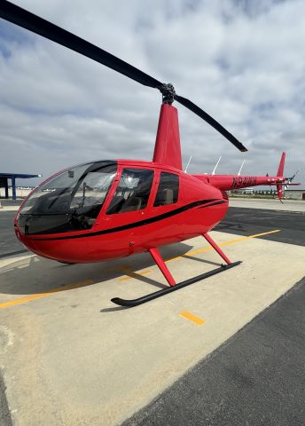 Robinson R-44 (N94WH)
