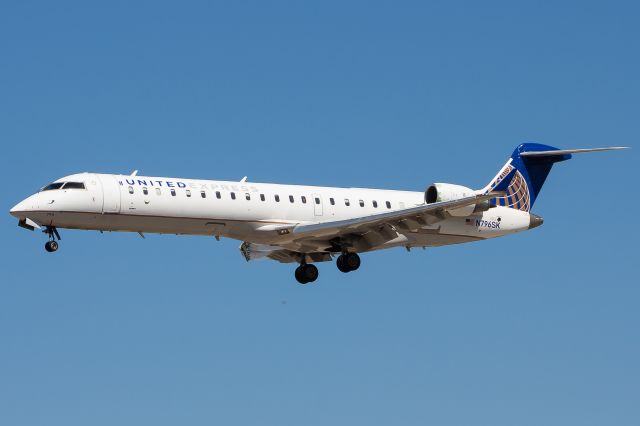 Canadair Regional Jet CRJ-700 (N796SK)