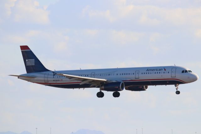 Airbus A321 (N578UW)