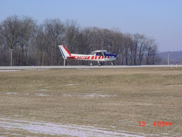 Cessna Commuter (N714FF) - Departing 09 on 1/13/10