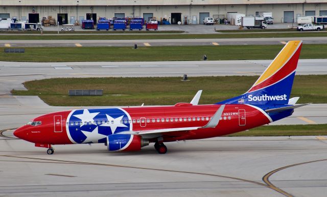 Boeing 737-700 (N922WN)