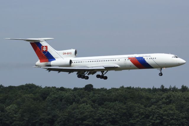 Tupolev Tu-154 (OM-BYO)