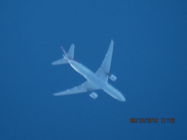 Boeing 777-200 (N784AN)