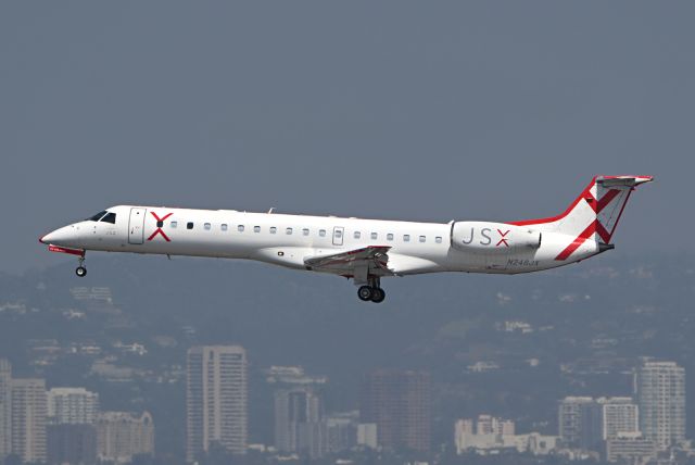 Embraer ERJ-145 (N246JX)
