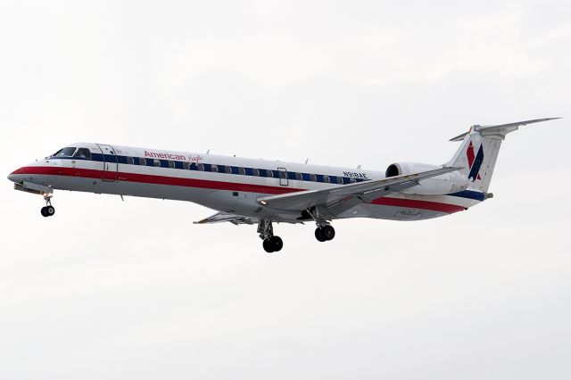 Embraer ERJ-145 (N918AE)