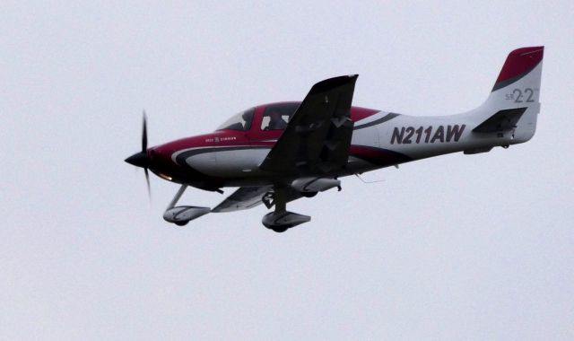 Cirrus SR-22 (N211AW) - On final is this 2005 Cirrus SR22 in the Winter of 2019.