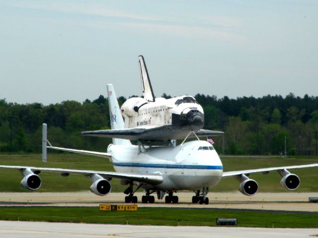 BOEING 747-100 (N905NA)