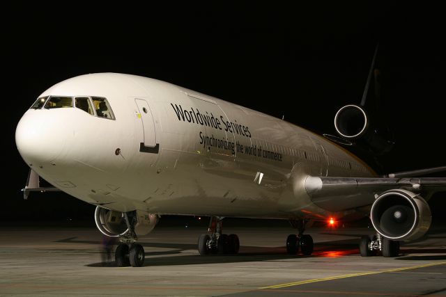 Boeing MD-11 (N295) - Getting ready to taxi...