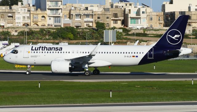 Airbus A320neo (D-AIJA) - On Apron9